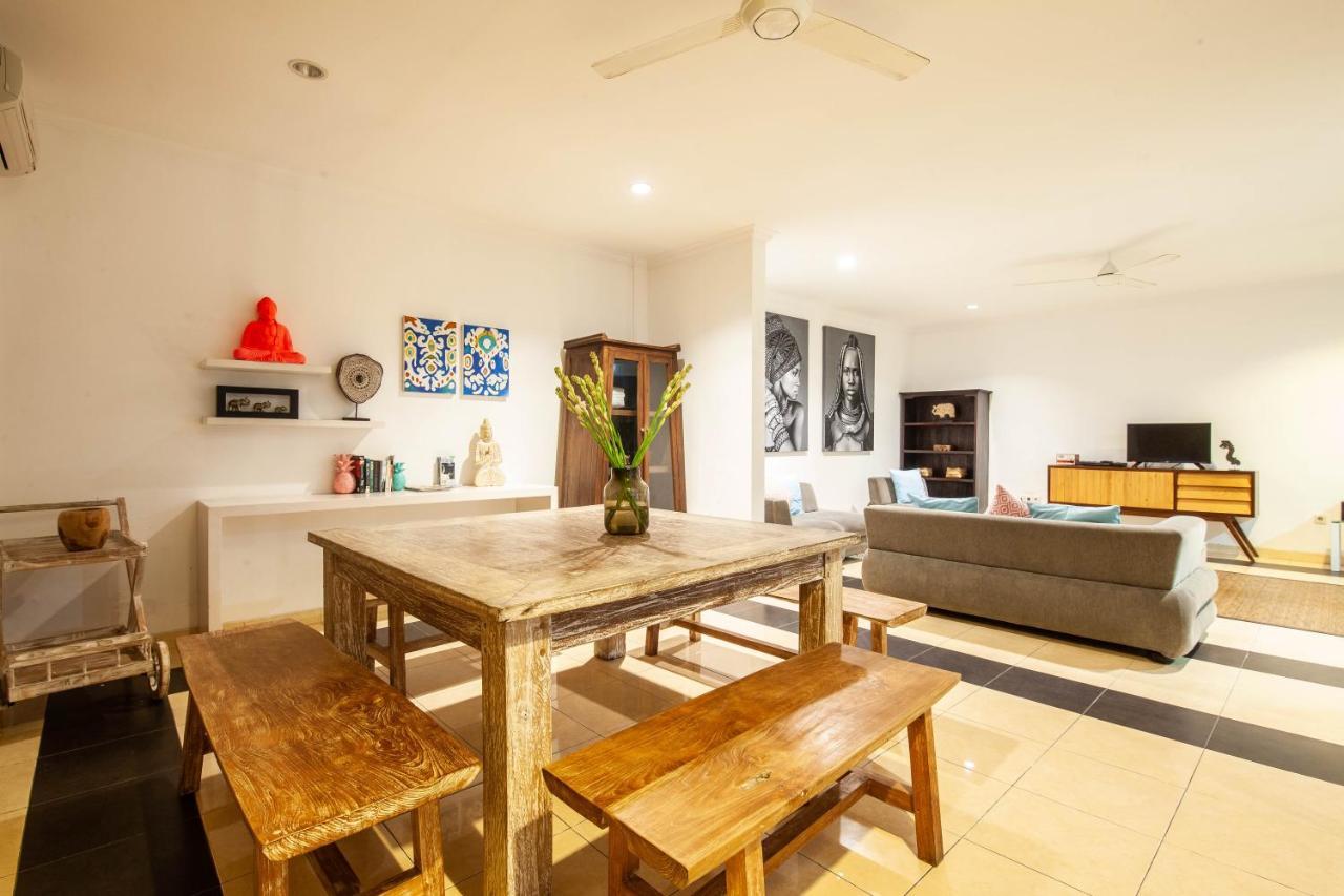 3-br Private Pool Kayu Aya Walk To Seminyak (Bali)